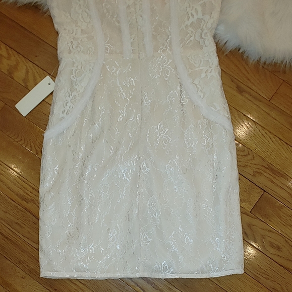 A. DREA LACE BODY-CON DRESS L - Picture 11 of 15
